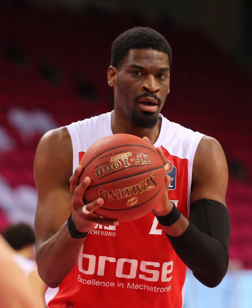 在多年交锋 在多年交锋