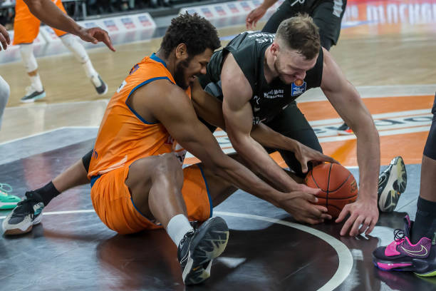 在精神上压 在精神上压